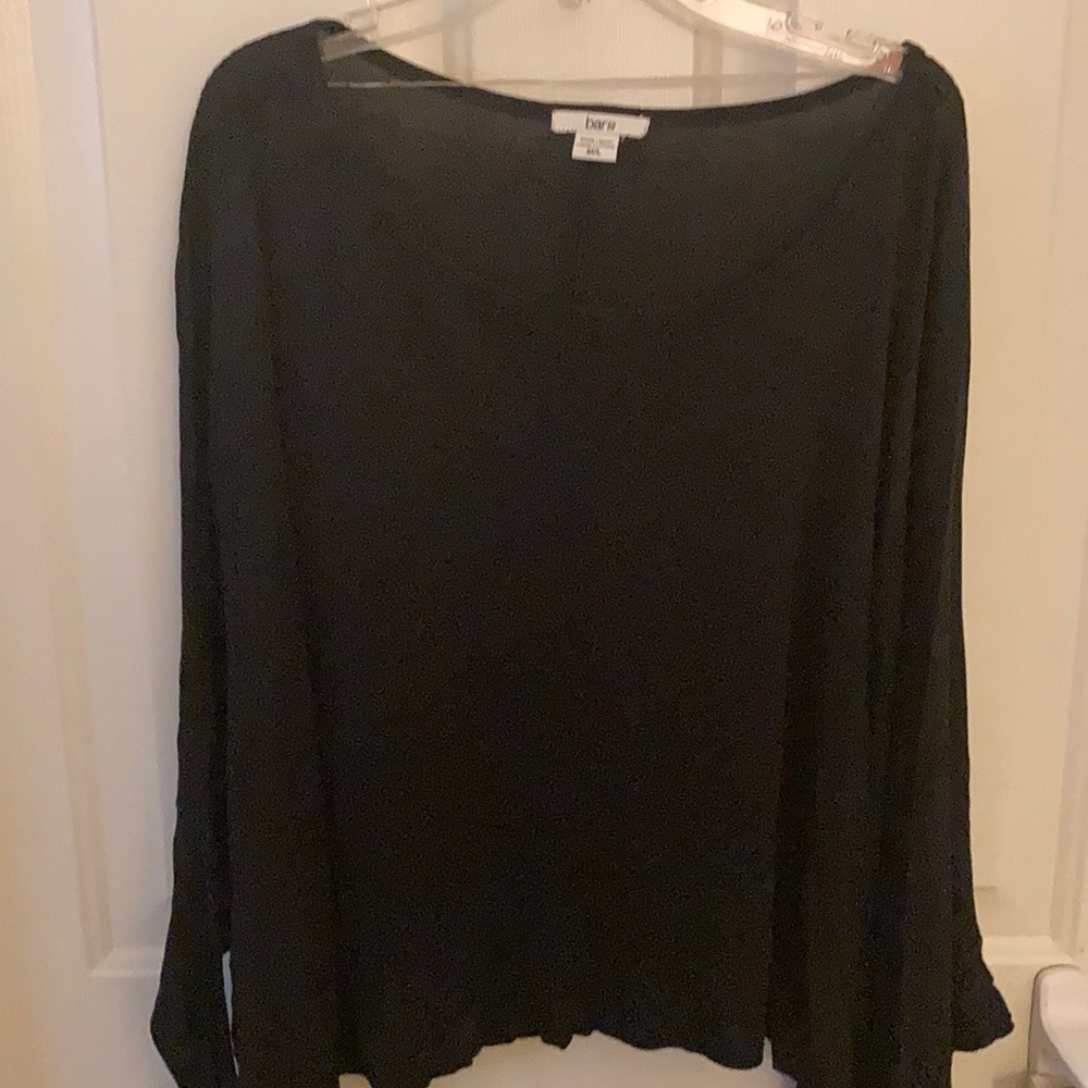 Bar III tunic top with interesting Sleeves! EUC!